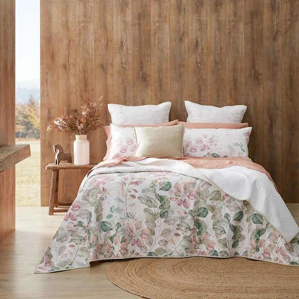 Cotinus Bedspread – Image 5