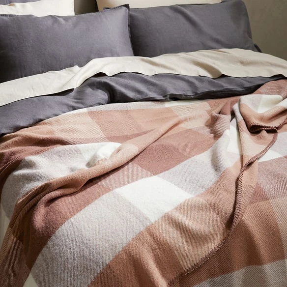 Lincoln Check Woollen Blanket - Clay/Ivory – Image 3